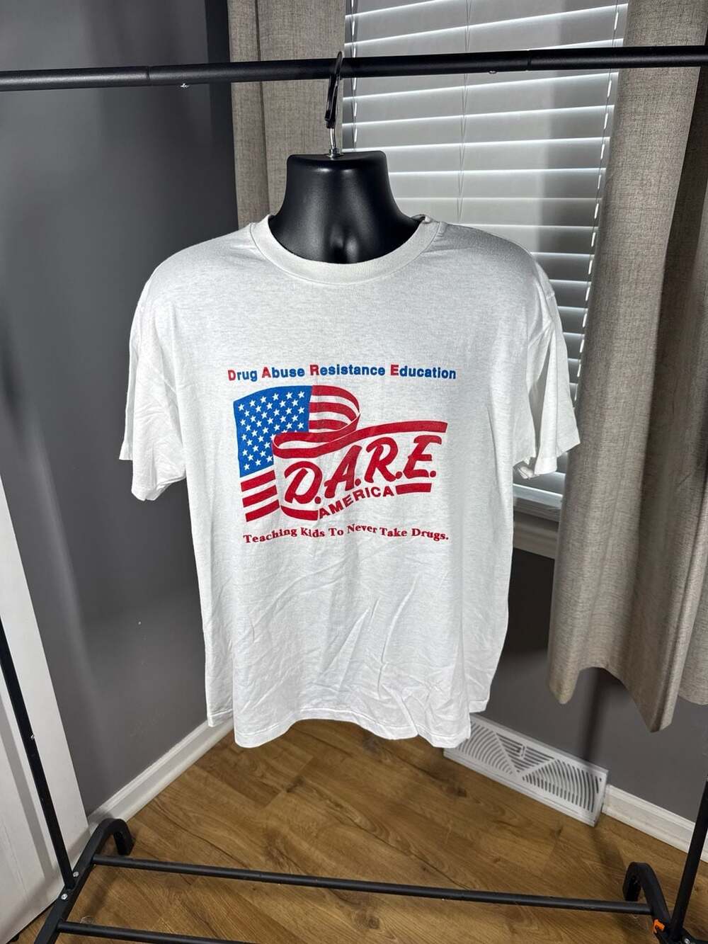 Vintage 90s D.A.R.E. America Drug Abuse Resistance Education T-Shirt XL